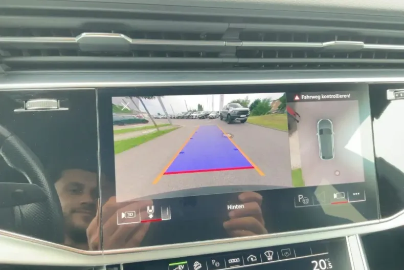 Audi Q8 din 2020 cu 92.260 km - oferta AUD161885 - foto 19