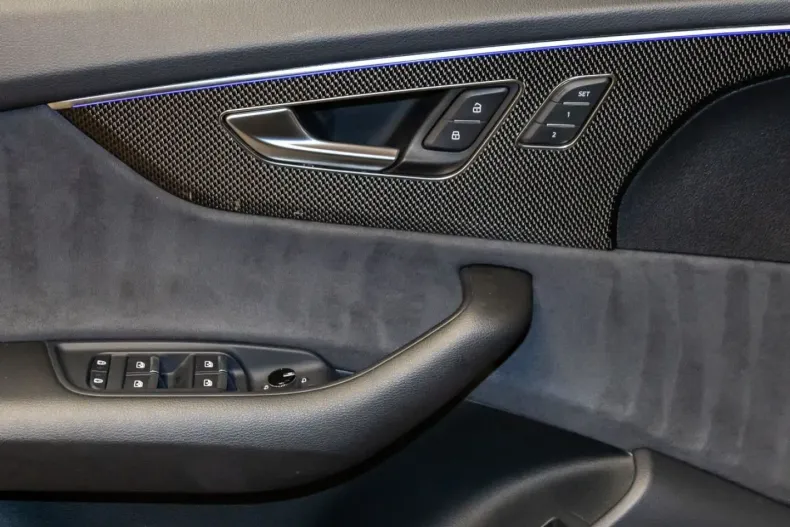 Audi Q8 din 2023 cu 63.480 km - oferta AUD161886 - foto 16