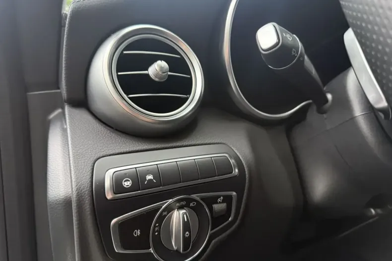 Mercedes-Benz C 300 din 2024 cu 23.000 km - oferta MER161887 - foto 15