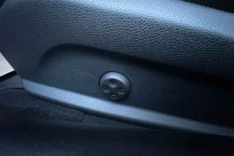 Mercedes-Benz C 300 din 2022 cu 61.977 km - oferta MER161892 - foto 22