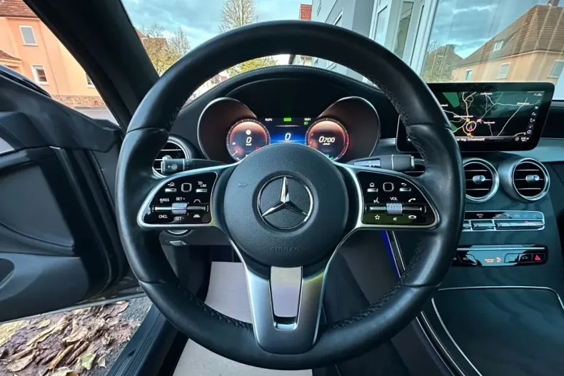 Mercedes-Benz C 300 din 2022 cu 61.977 km - oferta MER161892 - foto 23