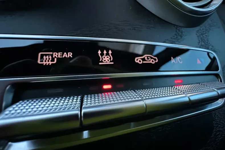 Mercedes-Benz C 300 din 2022 cu 61.977 km - oferta MER161892 - foto 24