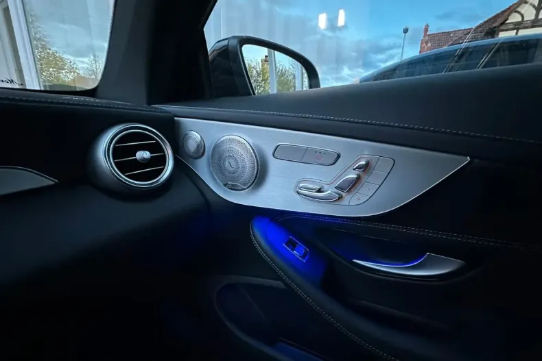 Mercedes-Benz C 300 din 2022 cu 61.977 km - oferta MER161892 - foto 25