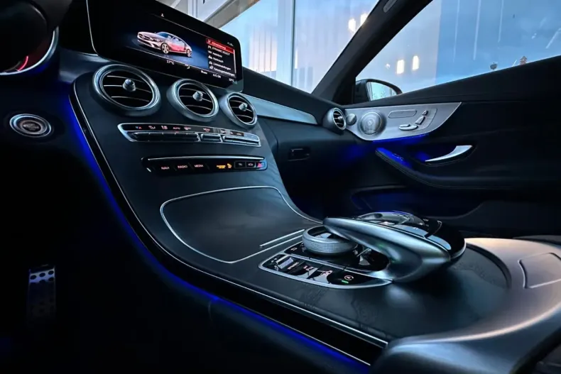 Mercedes-Benz C 300 din 2022 cu 61.977 km - oferta MER161892 - foto 35