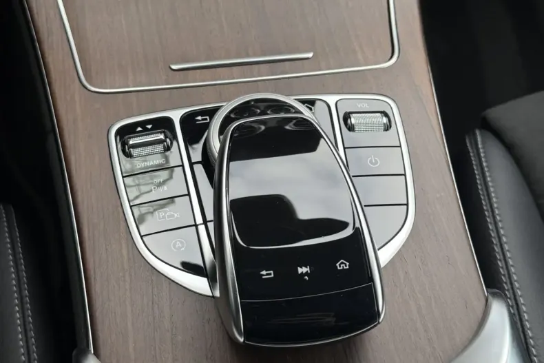 Mercedes-Benz C 300 din 2022 cu 39.000 km - oferta MER161895 - foto 22