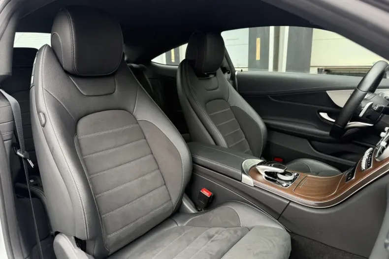 Mercedes-Benz C 300 din 2022 cu 39.000 km - oferta MER161895 - foto 26