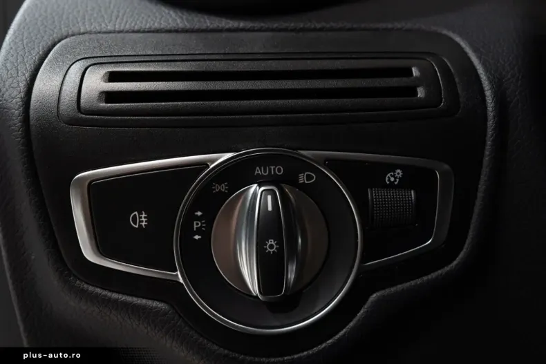 Mercedes-Benz GLC 300 din 2021 cu 36.284 km - oferta MER161899 - foto 22