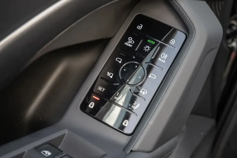 Audi Q5 din 2025 cu 17.000 km - oferta AUD161900 - foto 17