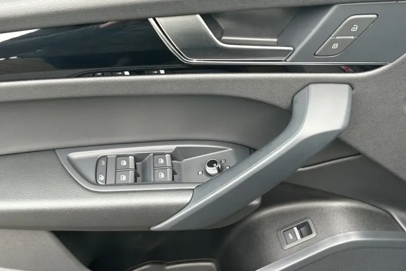 Audi Q5 din 2024 cu 24.730 km - oferta AUD161901 - foto 9