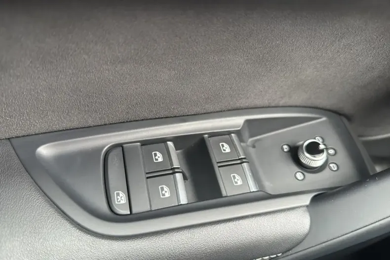 Audi Q5 din 2023 cu 65.458 km - oferta AUD161903 - foto 12