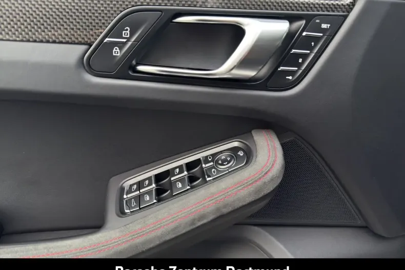 Porsche Macan din 2024 cu 30.047 km - oferta POR161904 - foto 16