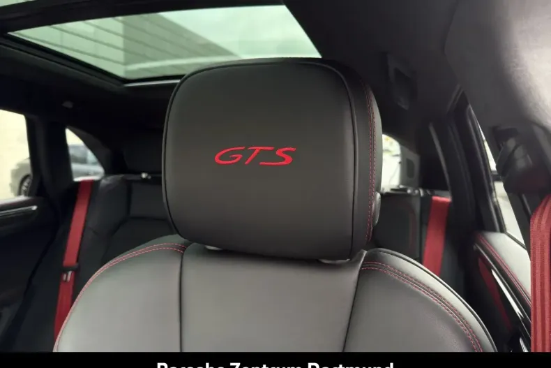 Porsche Macan din 2024 cu 30.047 km - oferta POR161904 - foto 17