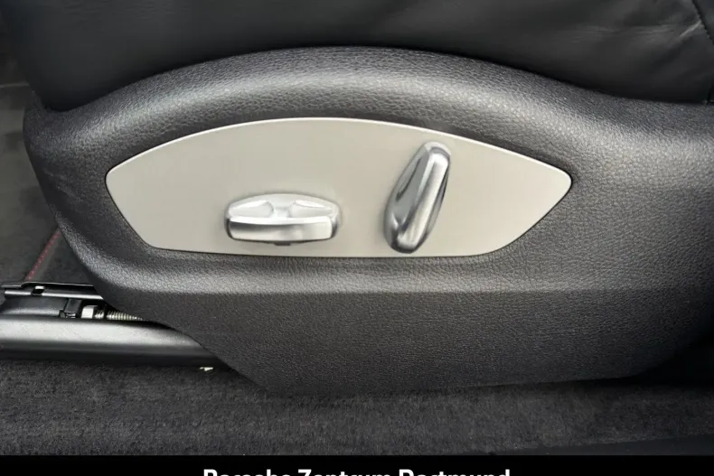 Porsche Macan din 2024 cu 30.047 km - oferta POR161904 - foto 18