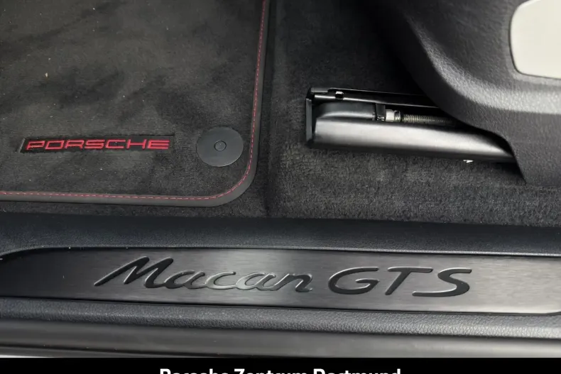 Porsche Macan din 2024 cu 30.047 km - oferta POR161904 - foto 22