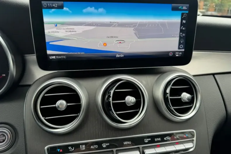 Mercedes-Benz C 300 din 2021 cu 77.000 km - oferta MER161907 - foto 13