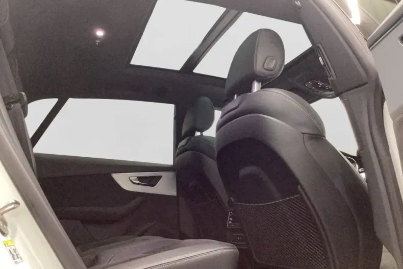 Audi Q8 din 2022 cu 80.655 km - oferta AUD161914 - foto 5