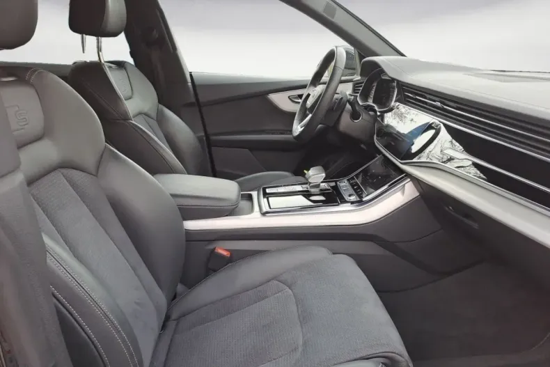 Audi Q8 din 2024 cu 22.300 km - oferta AUD161916 - foto 7