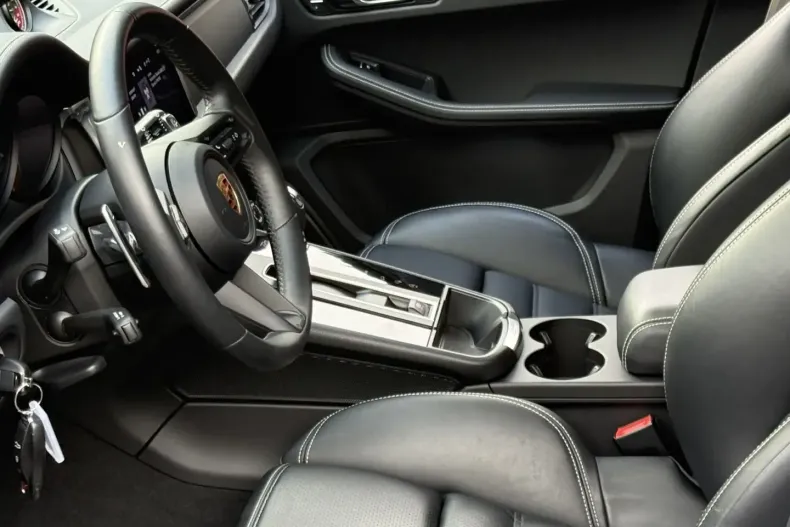 Porsche Macan din 2024 cu 14.800 km - oferta POR161917 - foto 8