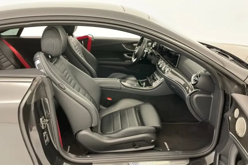 Mercedes-Benz E 300 din 2023 cu 44.401 km - oferta MER161920 - foto 5