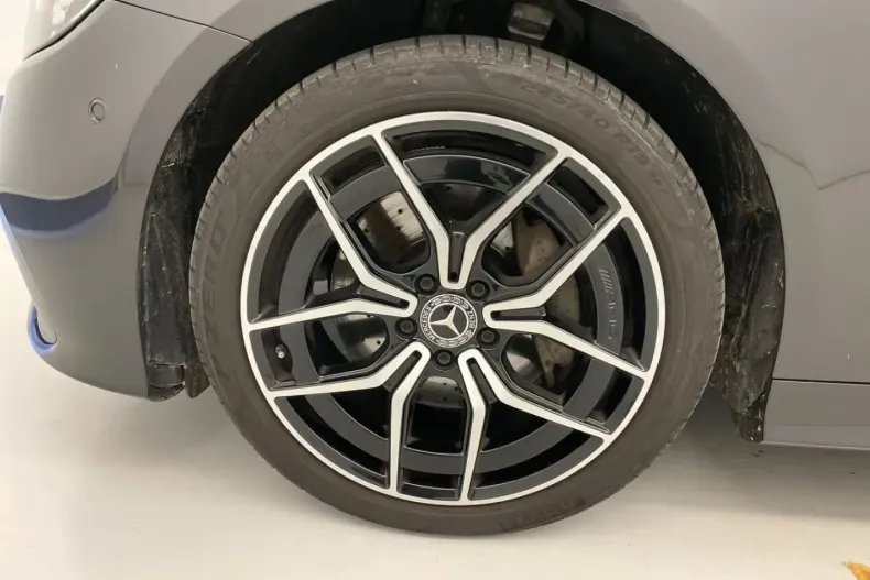 Mercedes-Benz E 300 din 2023 cu 44.401 km - oferta MER161920 - foto 8