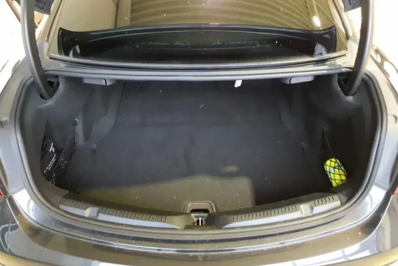 Mercedes-Benz E 300 din 2023 cu 44.401 km - oferta MER161920 - foto 9