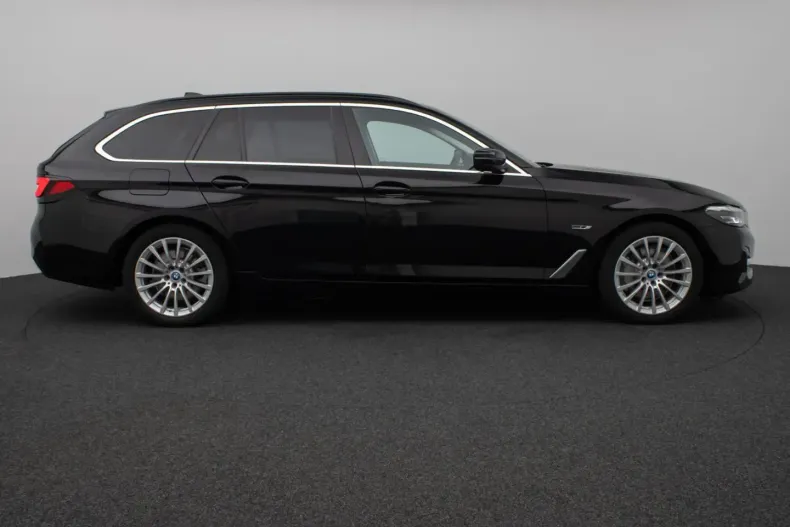 BMW 530 din 2022 cu 56.356 km - oferta BMW161935 - foto 4