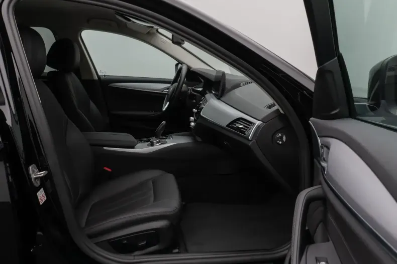 BMW 530 din 2022 cu 56.356 km - oferta BMW161935 - foto 23