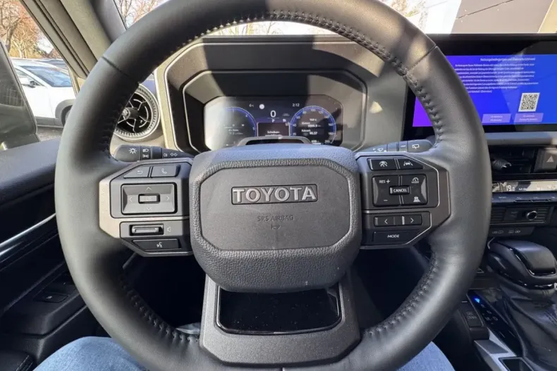 Toyota Land Cruiser din 2025 cu 11.000 km - oferta TOY161942 - foto 11