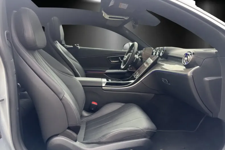 Mercedes-Benz CLE 300 din 2024 cu 44.733 km - oferta MER161957 - foto 8