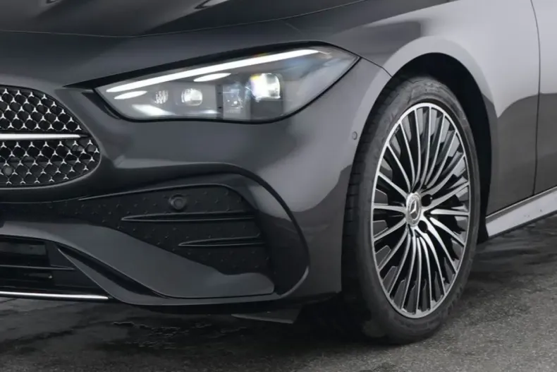 Mercedes-Benz CLE 300 din 2024 cu 4.900 km - oferta MER161960 - foto 2