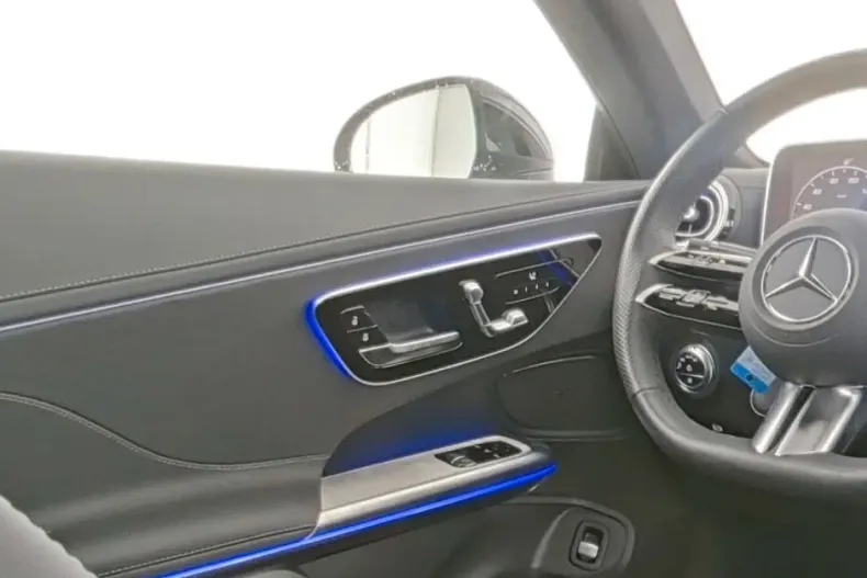 Mercedes-Benz CLE 300 din 2024 cu 4.900 km - oferta MER161960 - foto 5