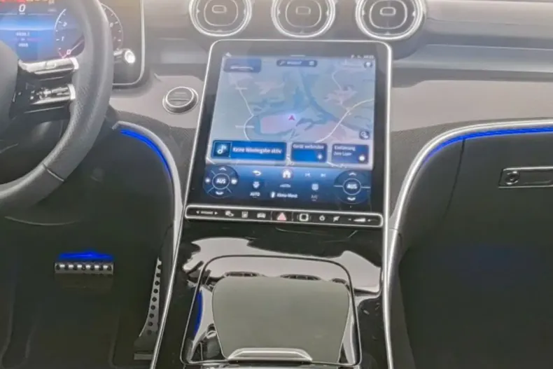 Mercedes-Benz CLE 300 din 2024 cu 4.900 km - oferta MER161960 - foto 8