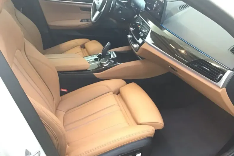 BMW 530 din 2023 cu 39.111 km - oferta BMW161965 - foto 8