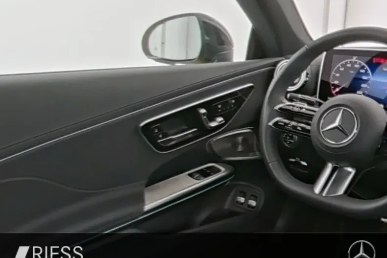 Mercedes-Benz CLE 300 din 2025 cu 11.991 km - oferta MER161976 - foto 8