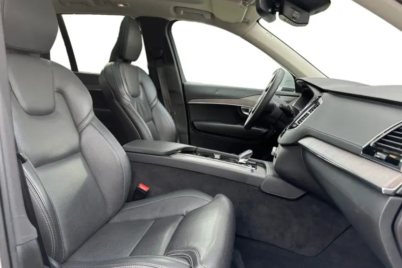 Volvo XC90 din 2023 cu 77.370 km - oferta VOL161980 - foto 12