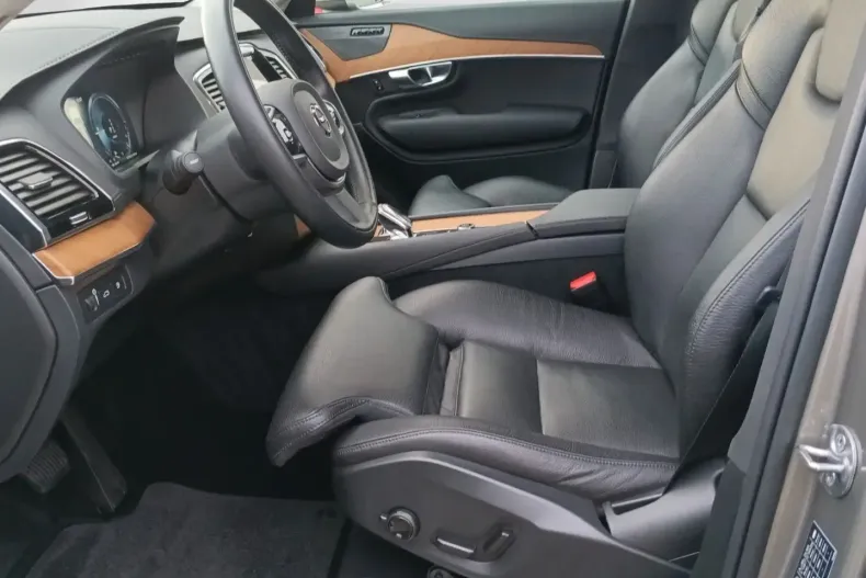 Volvo XC90 din 2022 cu 83.700 km - oferta VOL161981 - foto 7