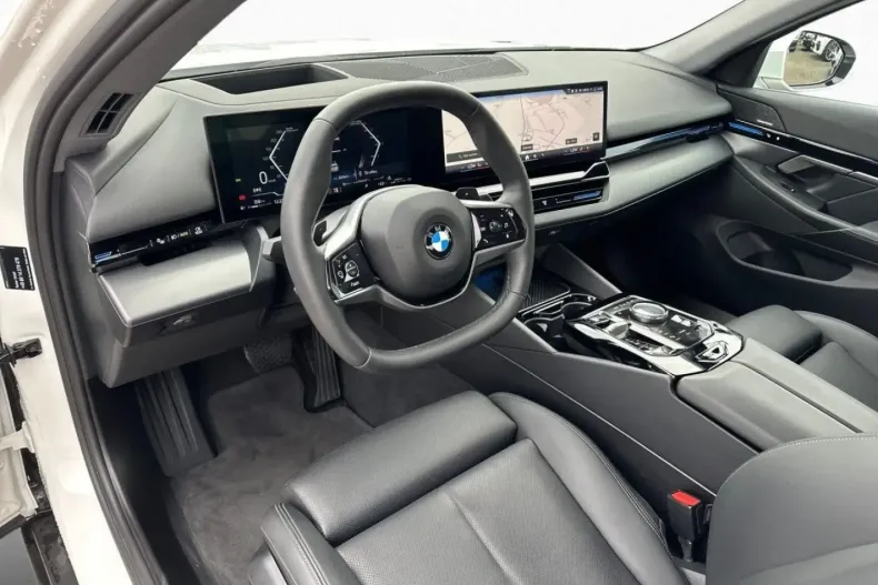 BMW 520 din 2024 cu 22.756 km - oferta BMW161988 - foto 11