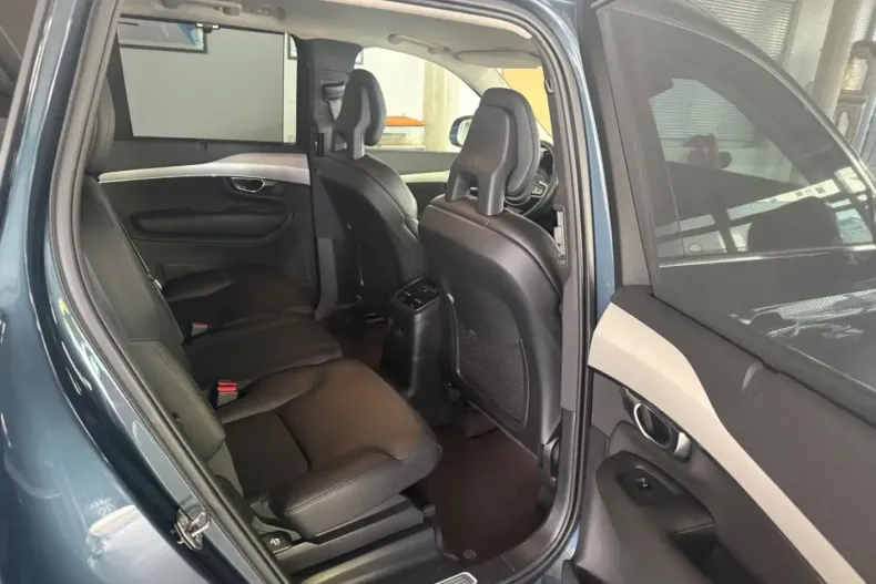 Volvo XC90 din 2021 cu 64.600 km - oferta VOL161998 - foto 13