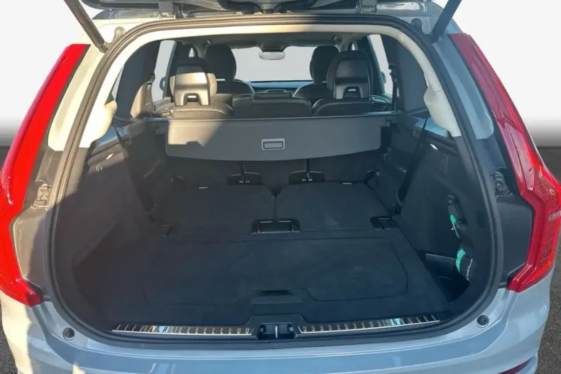 Volvo XC90 din 2023 cu 21.843 km - oferta VOL162009 - foto 8