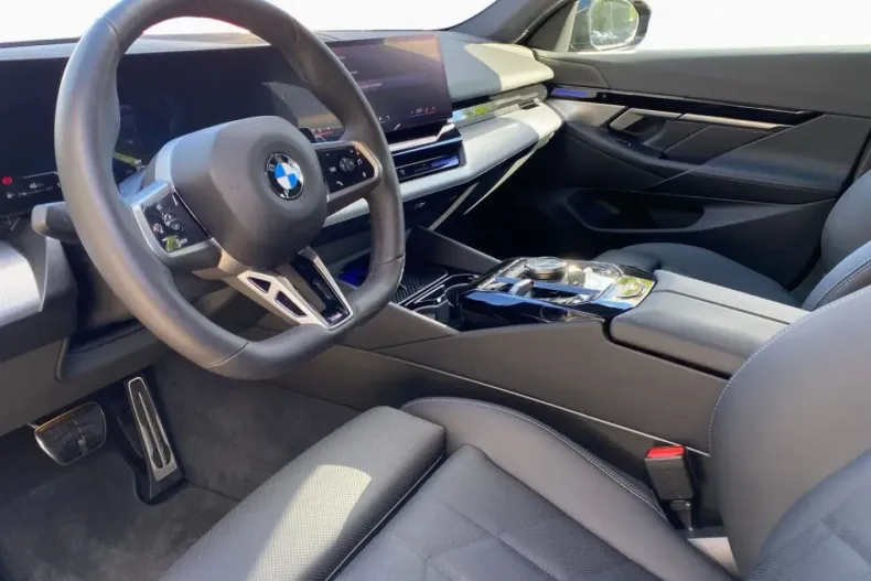 BMW 520 (Seria 5) din 2025 cu 5.704 km - oferta BMW162011 - foto 11