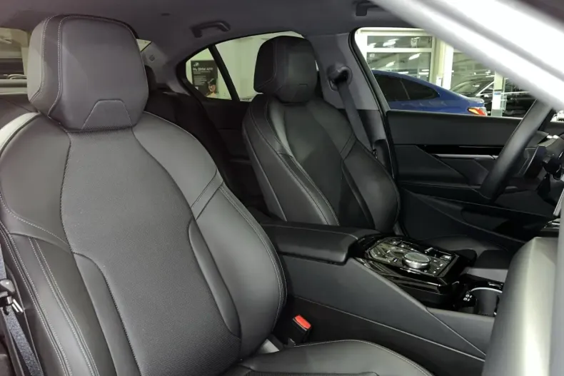 BMW 520 din 2024 cu 35.934 km - oferta BMW162017 - foto 18