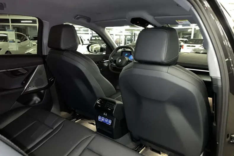 BMW 520 din 2024 cu 35.934 km - oferta BMW162017 - foto 19