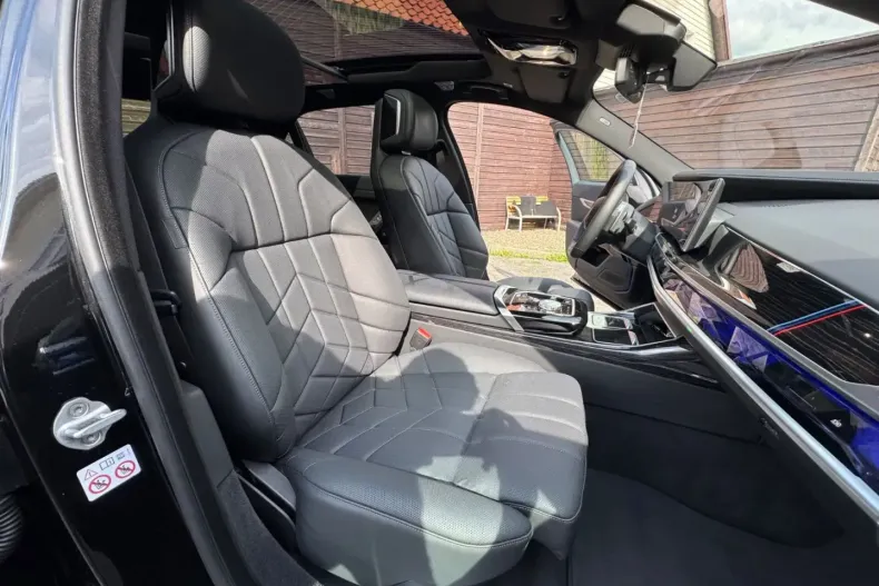 BMW 740 din 2024 cu 4.900 km - oferta BMW162024 - foto 13