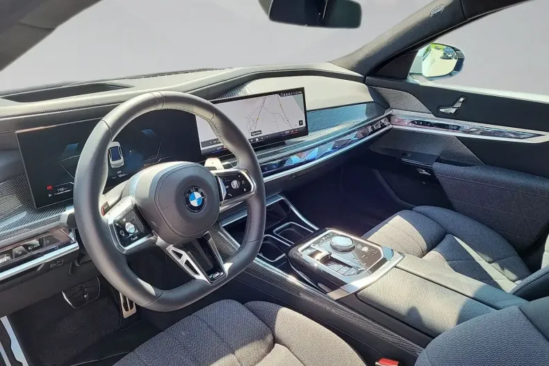 BMW 740 din 2024 cu 18.525 km - oferta BMW162026 - foto 4