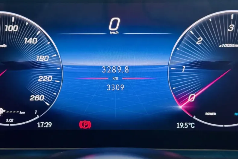 Mercedes-Benz GLE 300 din 2024 cu 3.400 km - oferta MER162029 - foto 7