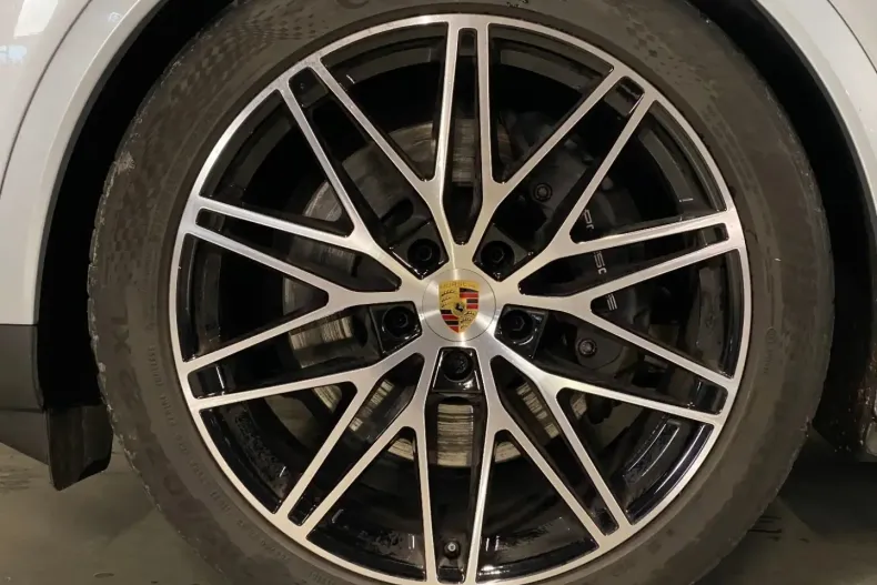 Porsche Cayenne din 2024 cu 32.000 km - oferta POR162036 - foto 9