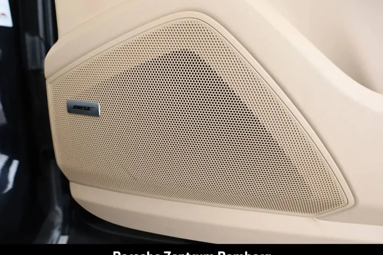 Porsche Cayenne din 2022 cu 56.900 km - oferta POR162038 - foto 25