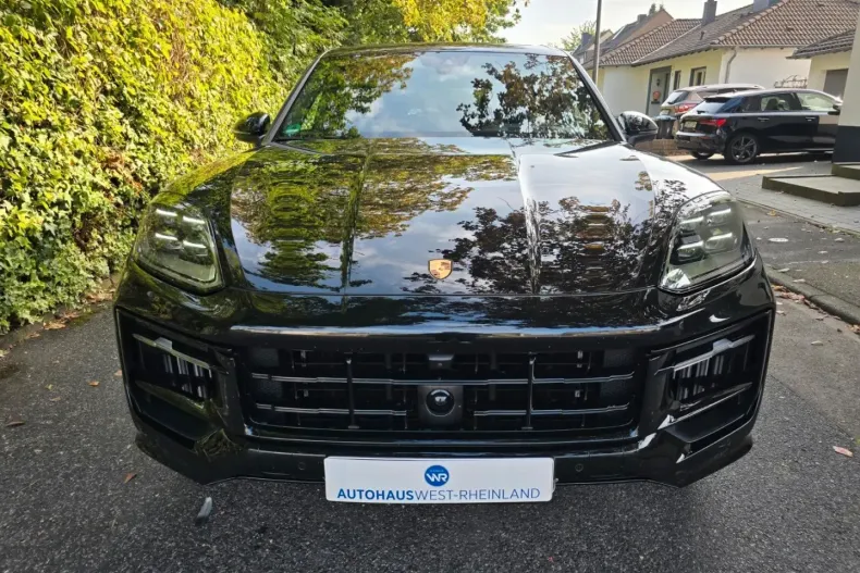 Porsche Cayenne din 2024 cu 23.520 km - oferta POR162041 - foto 2