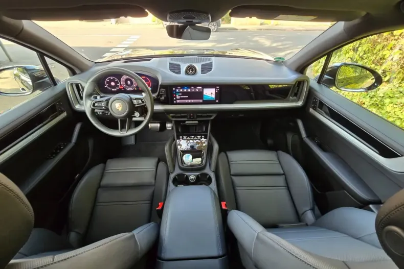 Porsche Cayenne din 2024 cu 23.520 km - oferta POR162041 - foto 12