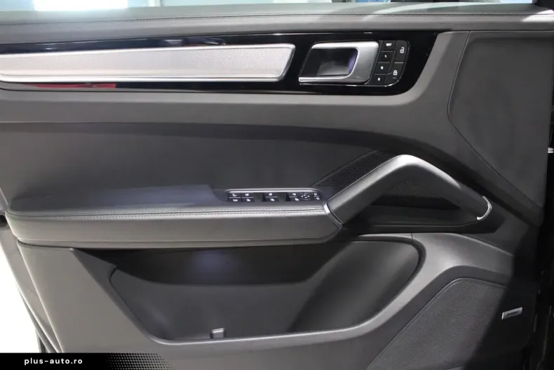 Porsche Cayenne din 2023 cu 74.707 km - oferta POR162067 - foto 10